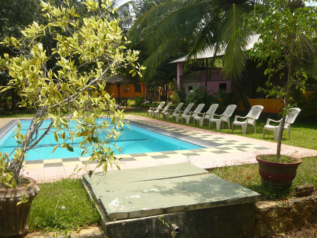 Sunrise Holiday Resort Habarana Esterno foto