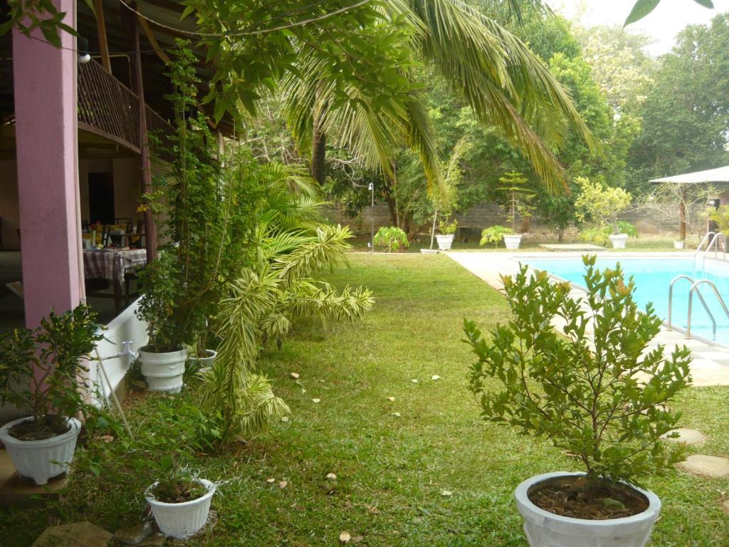 Sunrise Holiday Resort Habarana Esterno foto