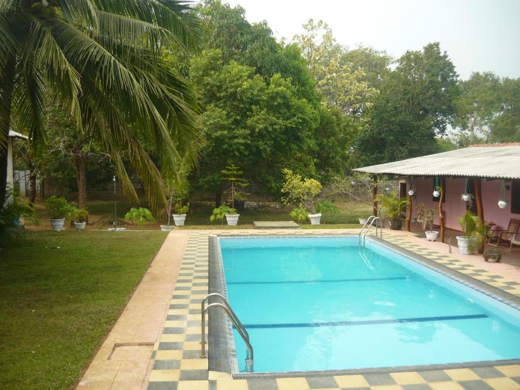 Sunrise Holiday Resort Habarana Esterno foto