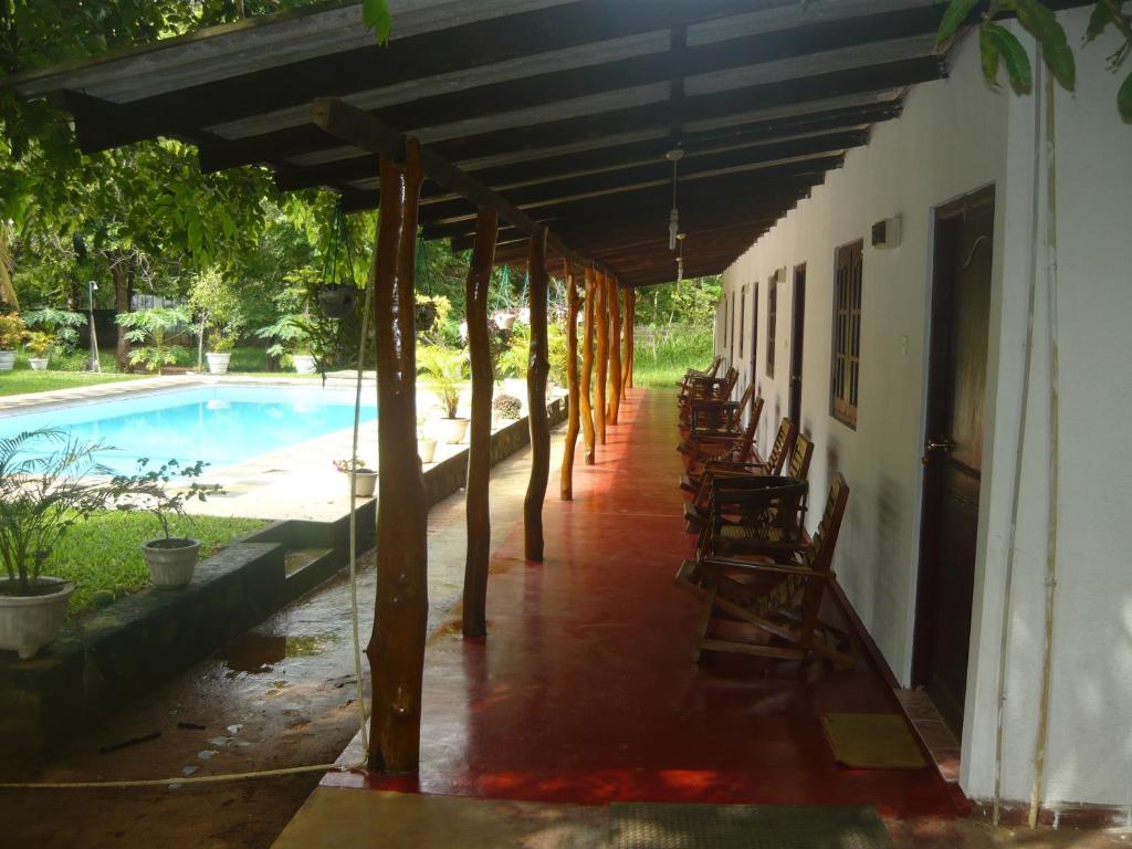 Sunrise Holiday Resort Habarana Esterno foto