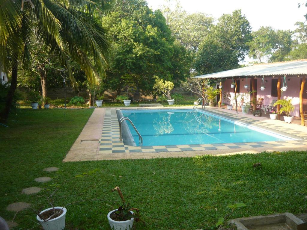 Sunrise Holiday Resort Habarana Esterno foto